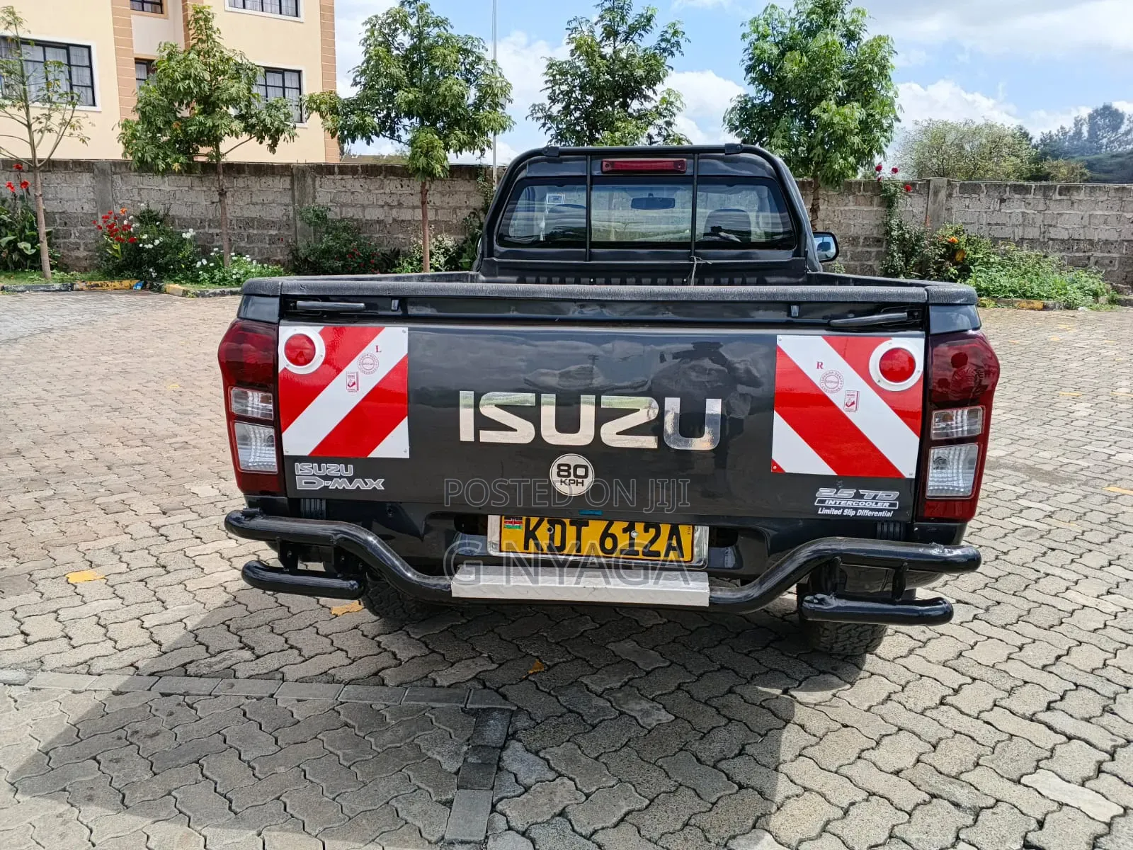 Isuzu D-MAX 2025 Burgundy