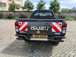 Isuzu D-MAX 2025 Burgundy