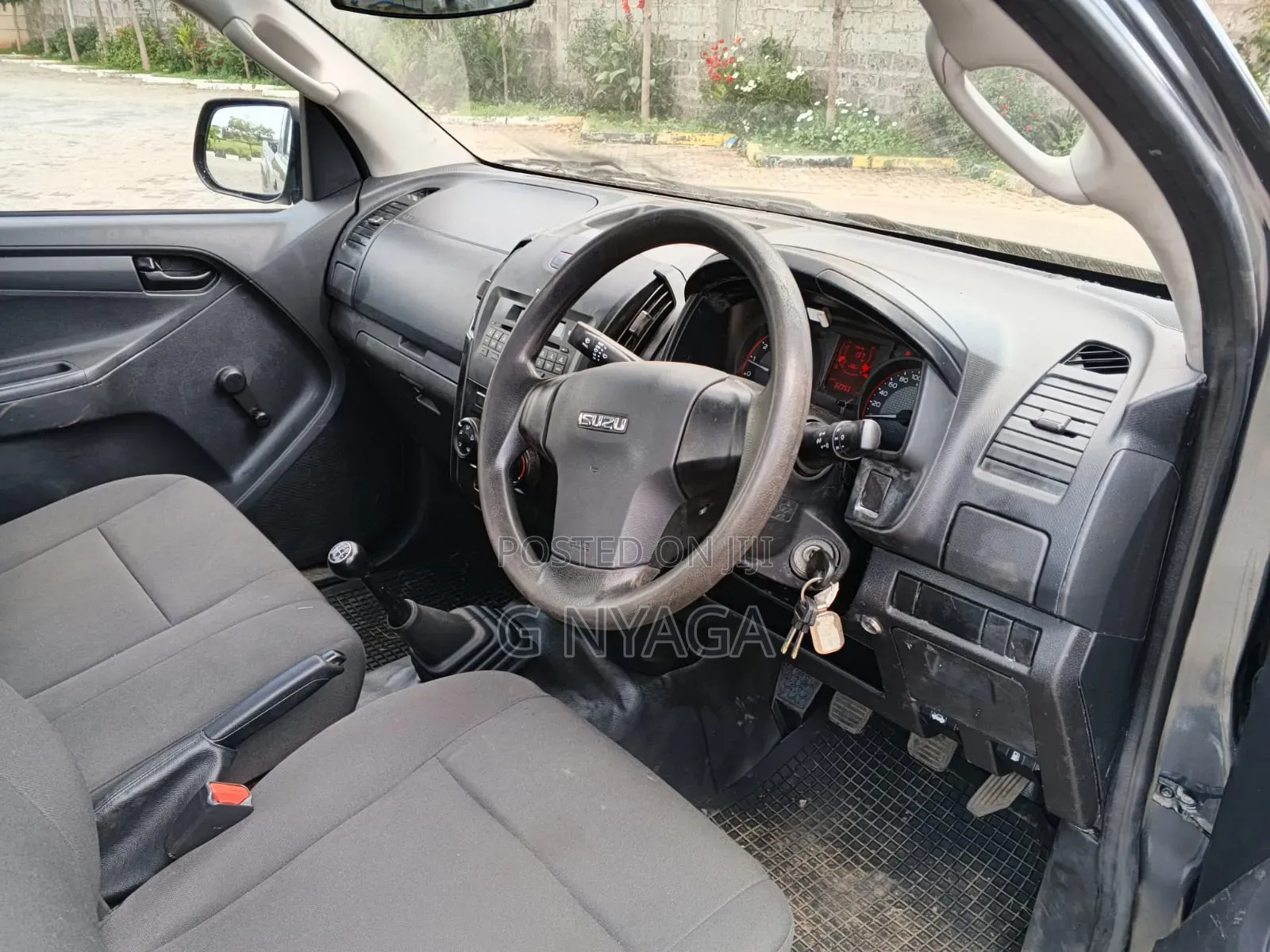 Isuzu D-MAX 2025 Burgundy