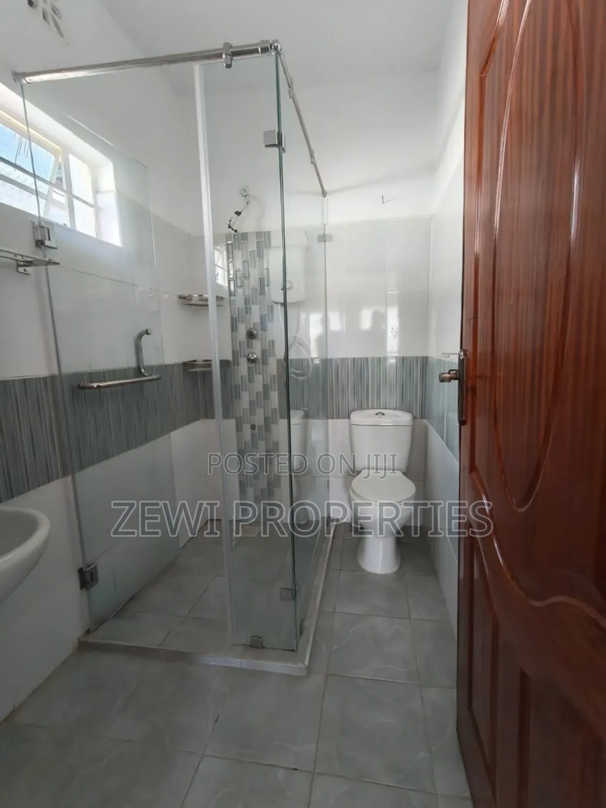 3bdrm Bungalow in Kandisi for sale