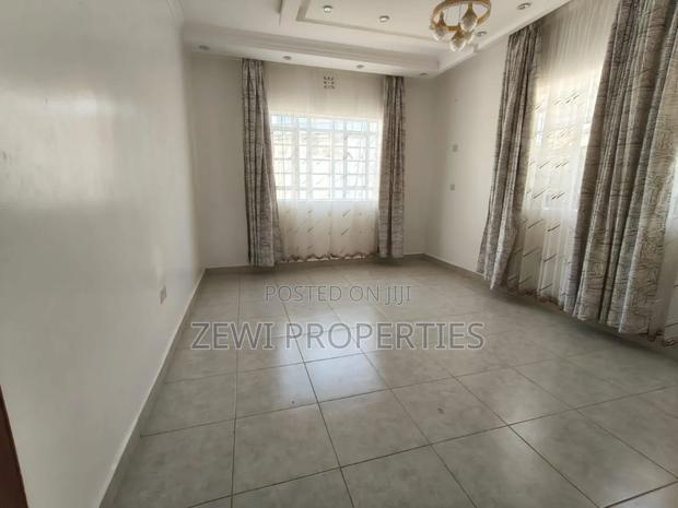 3bdrm Bungalow in Kandisi for sale - thumbnail 10