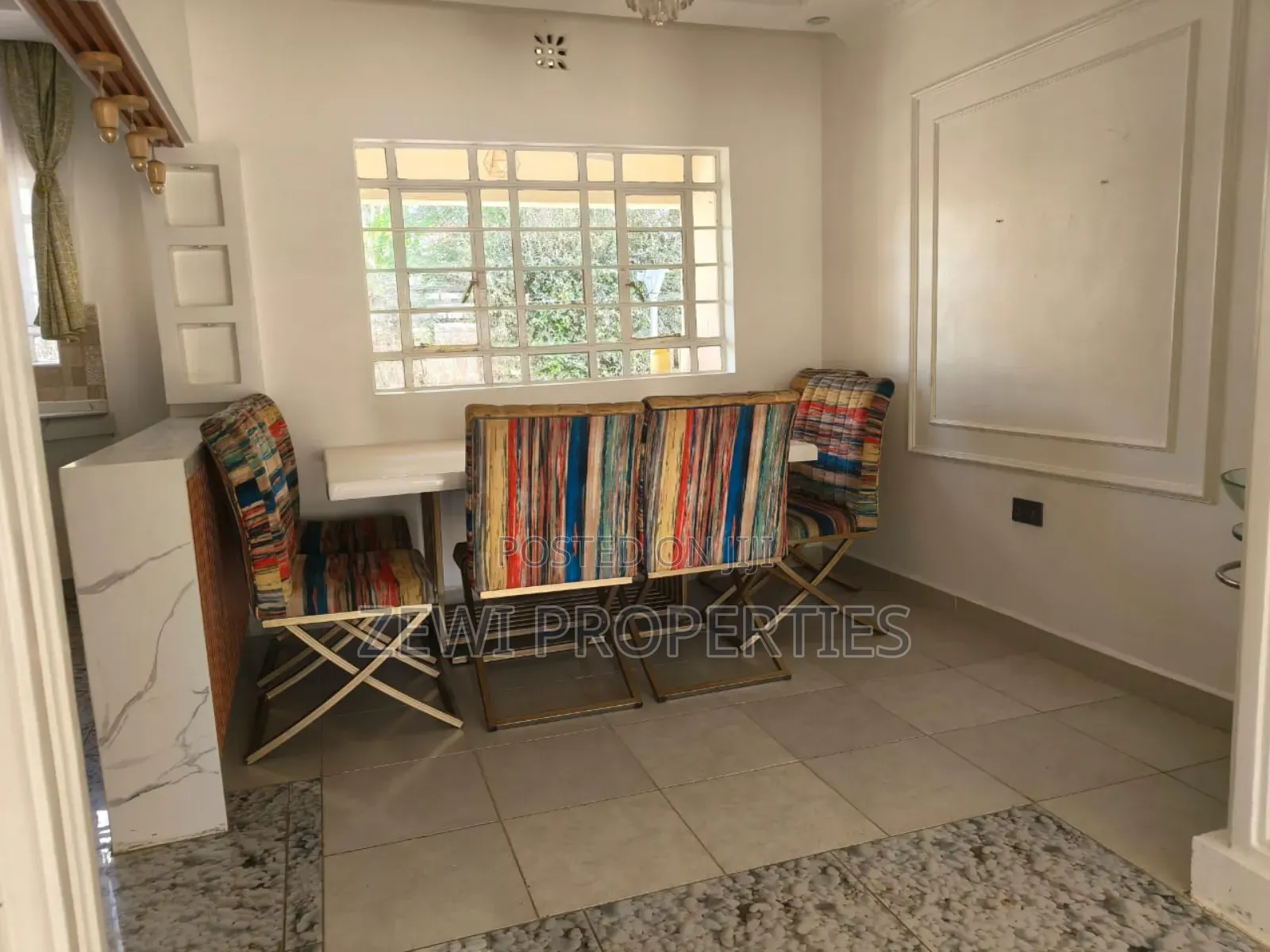 3bdrm Bungalow in Kandisi for sale