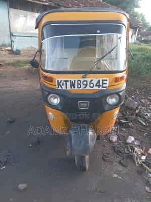 Bajaj RE 2014 Yellow - main view