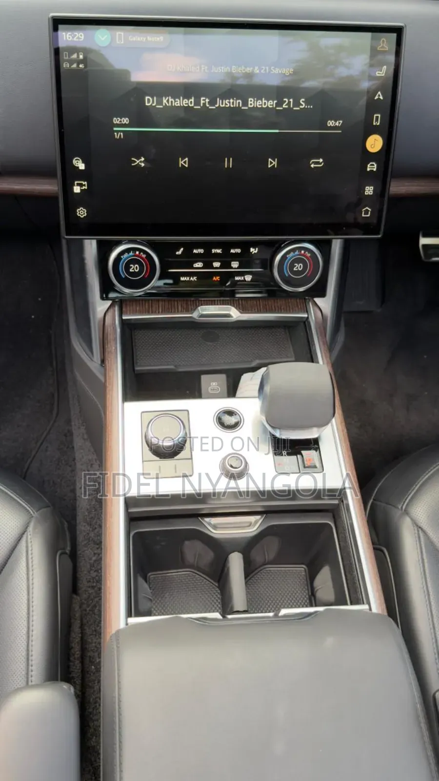 Land Rover Range Rover Vogue 2023 White