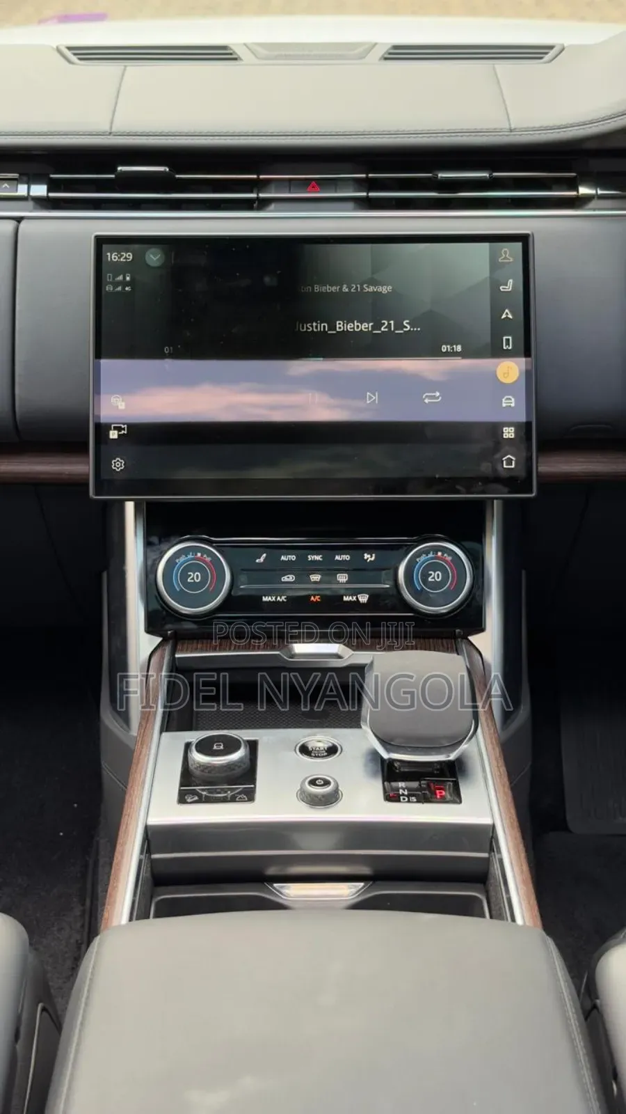 Land Rover Range Rover Vogue 2023 White