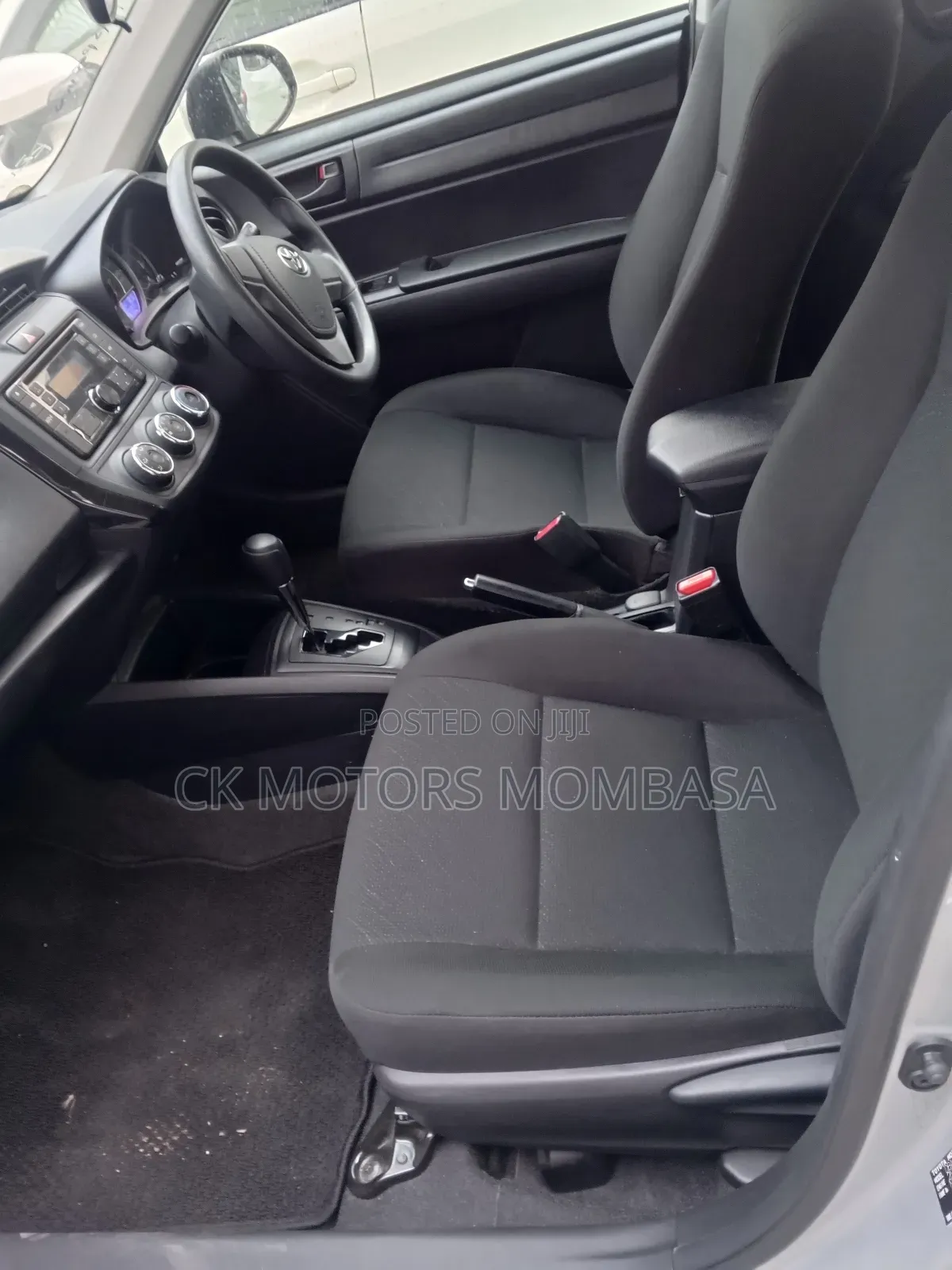 Toyota Axio 2019 Silver