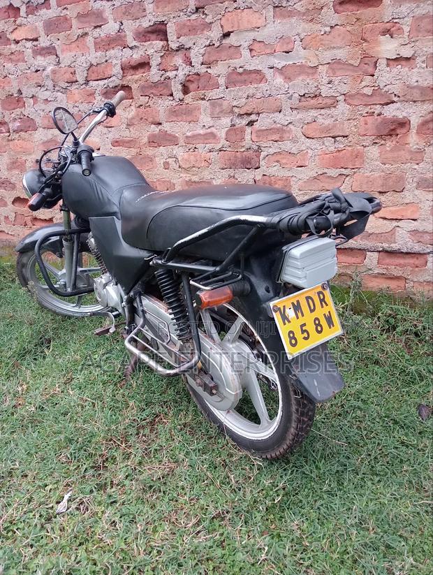 Honda CB 2020 Red - thumbnail 3