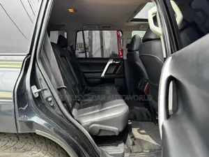 Toyota Land Cruiser Prado 2014