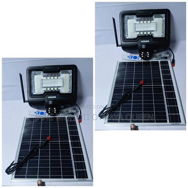 Floodlight With 4g (Simcard) Camera - main view