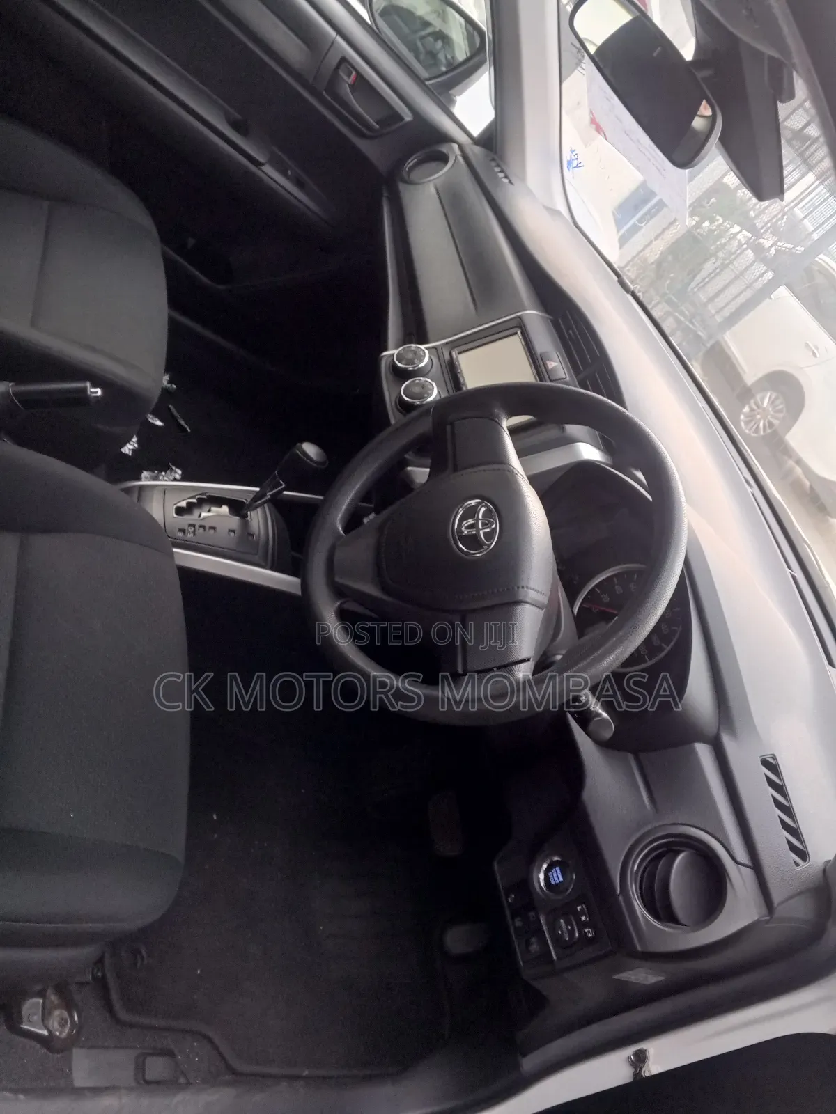 Toyota Corolla Fielder 2019 White