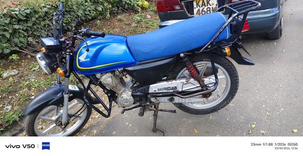 Honda CB 2025 Blue - main view