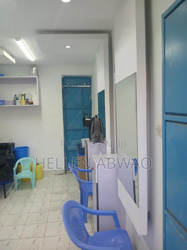 Salon Space - thumbnail 5