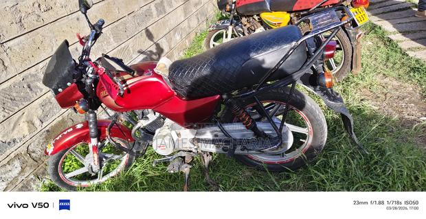 Bajaj Boxer 100 2025 Red - thumbnail 3