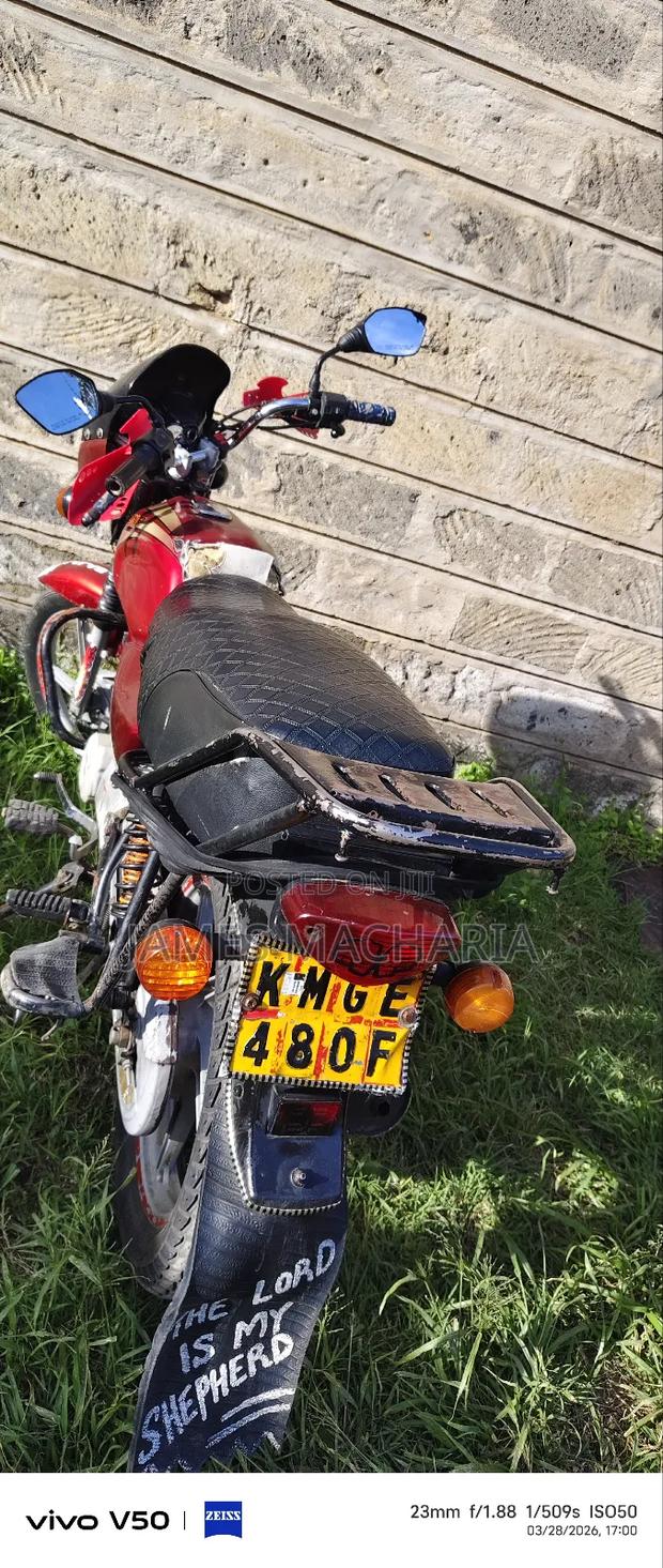 Bajaj Boxer 100 2025 Red - thumbnail 4