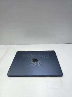 Laptop Apple MacBook Air 2022 M2 16GB Apple M2 SSD 512GB