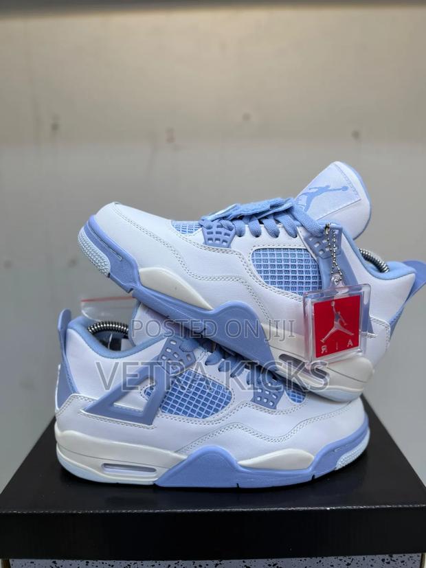 Air Jordan 4 – Purple – Trendy Streetwear Sneakers