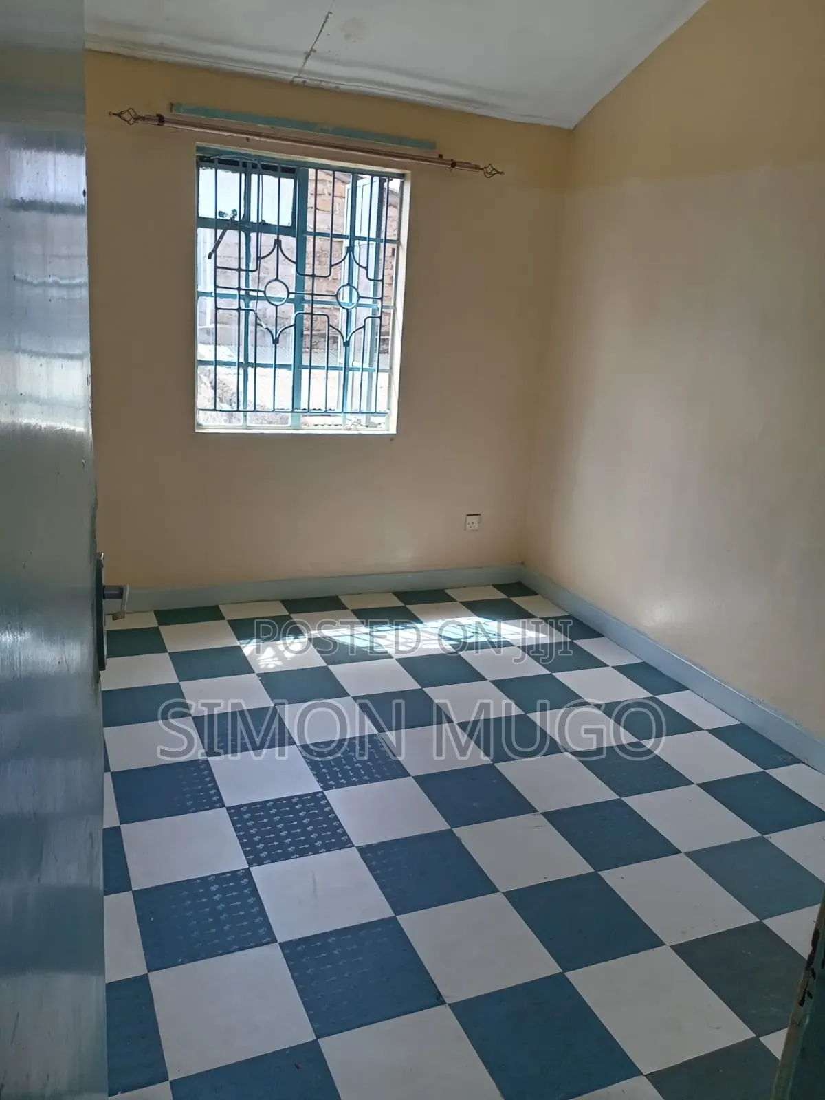3bdrm Maisonette in Komarock for sale