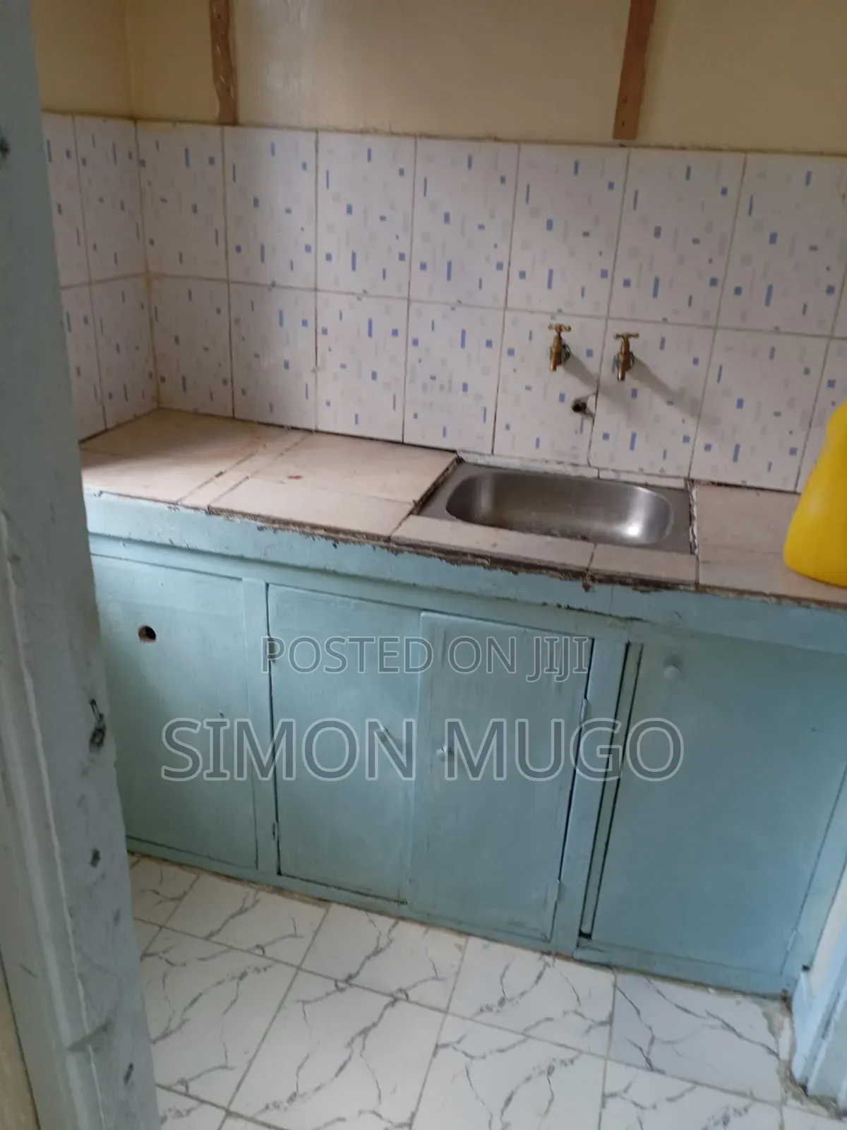 3bdrm Maisonette in Komarock for sale