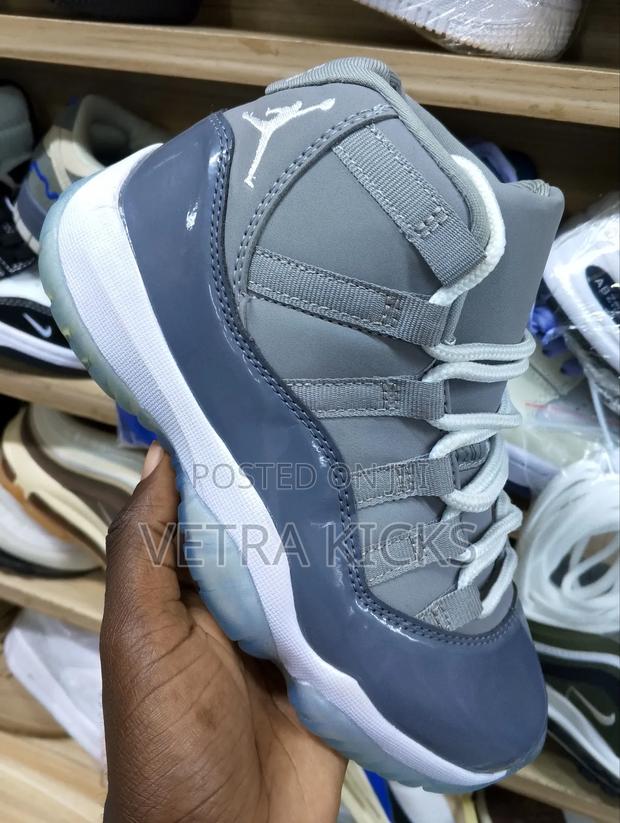 Air Jordan 11 – Gray – Iconic Streetwear Sneakers