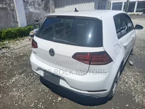 Volkswagen Golf 2018 White