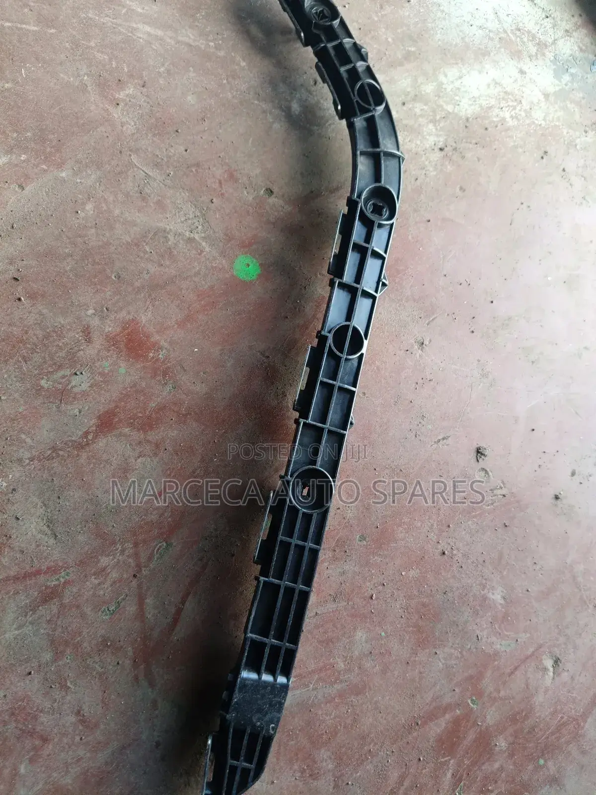 Bumper Slides Rear Premio/Allion 260