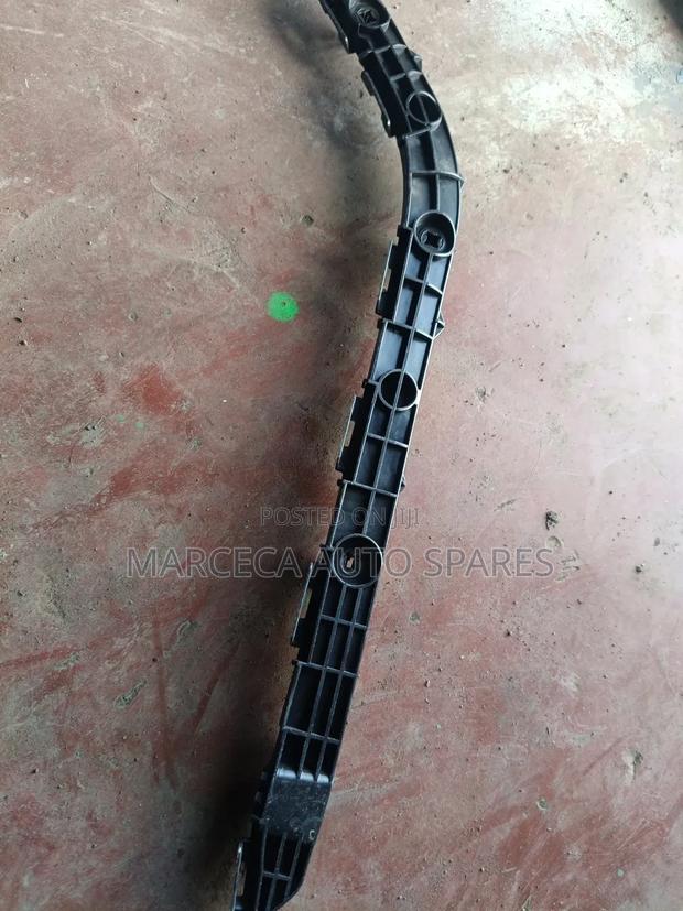 Bumper Slides Rear Premio/Allion 260