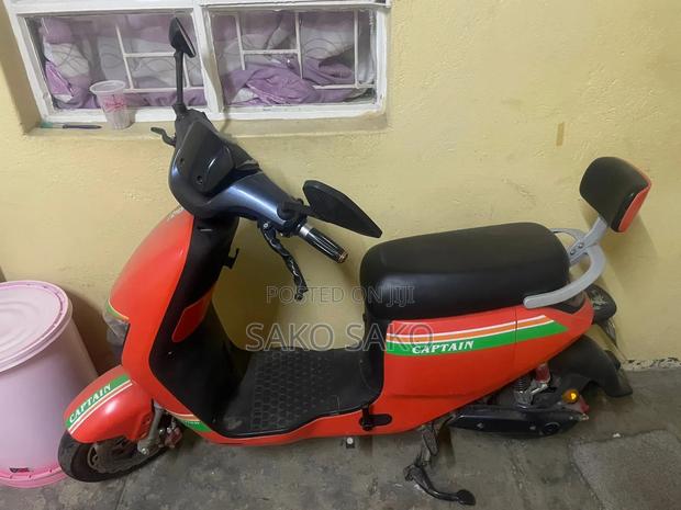 Captain CP150-10 2024 Orange - main view