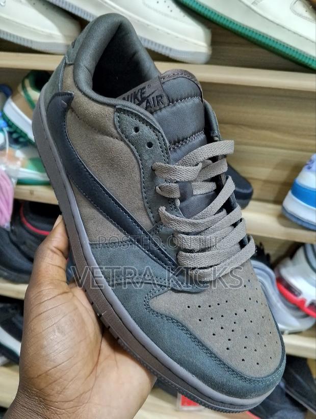 Air Jordan 1 Sb Dunks – Coffee – Limited Edition Sneakers
