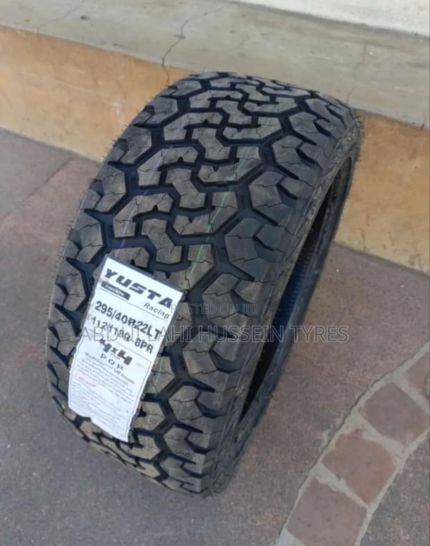 295/40 R22lt. Yusta 8pr