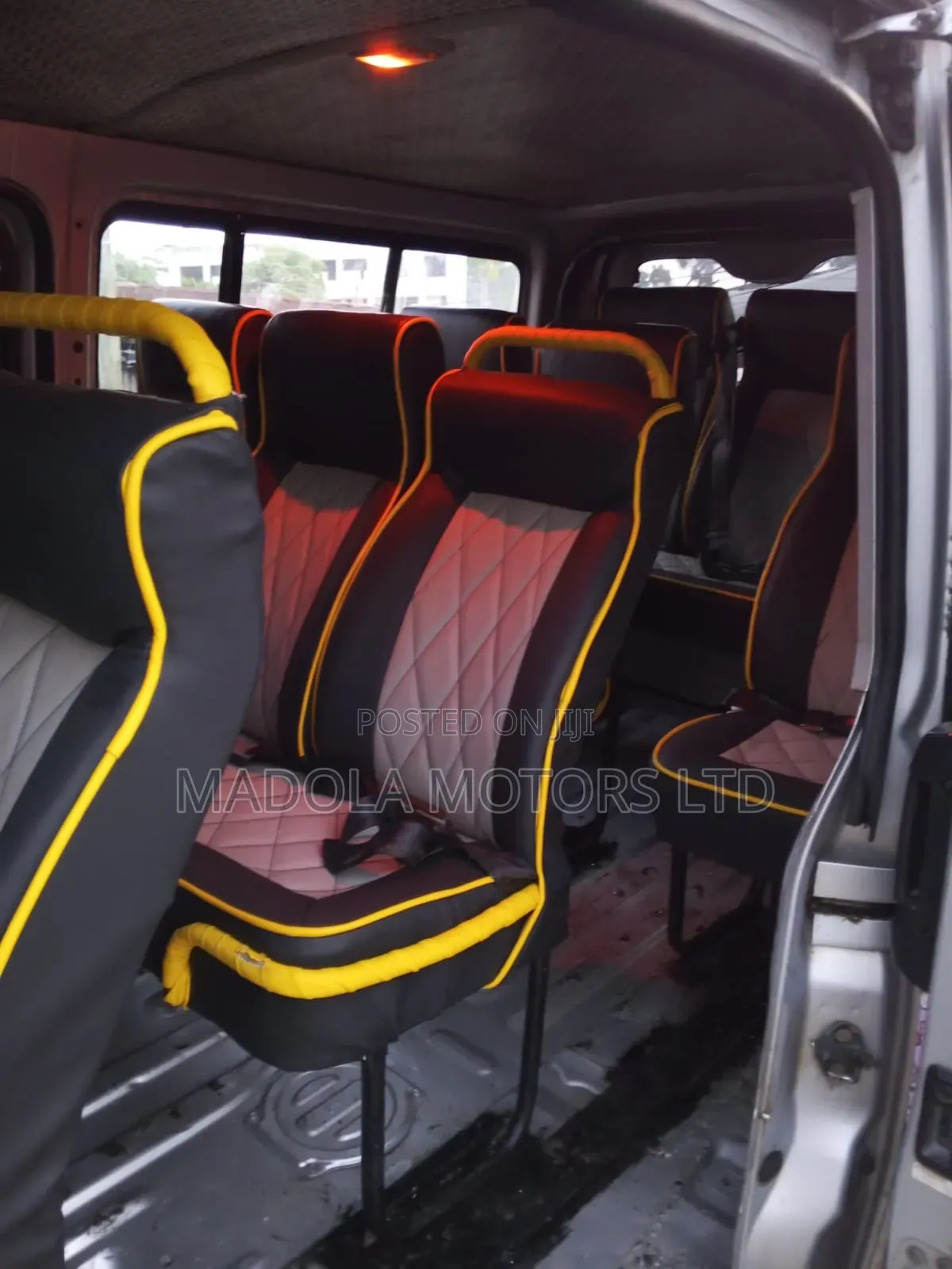 Toyota HiAce 2017 Silver