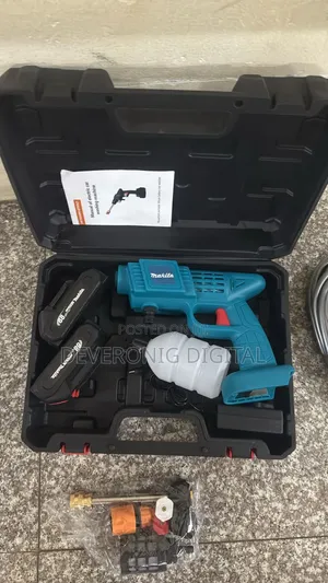 Makita 88 Volts Car Washer Machine