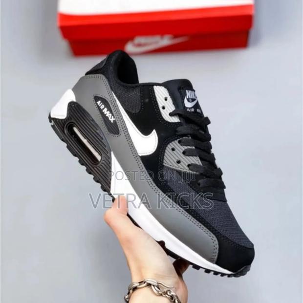 Airmax 90 Gore-Tex Dark Smoke Grey Colourway - thumbnail 2
