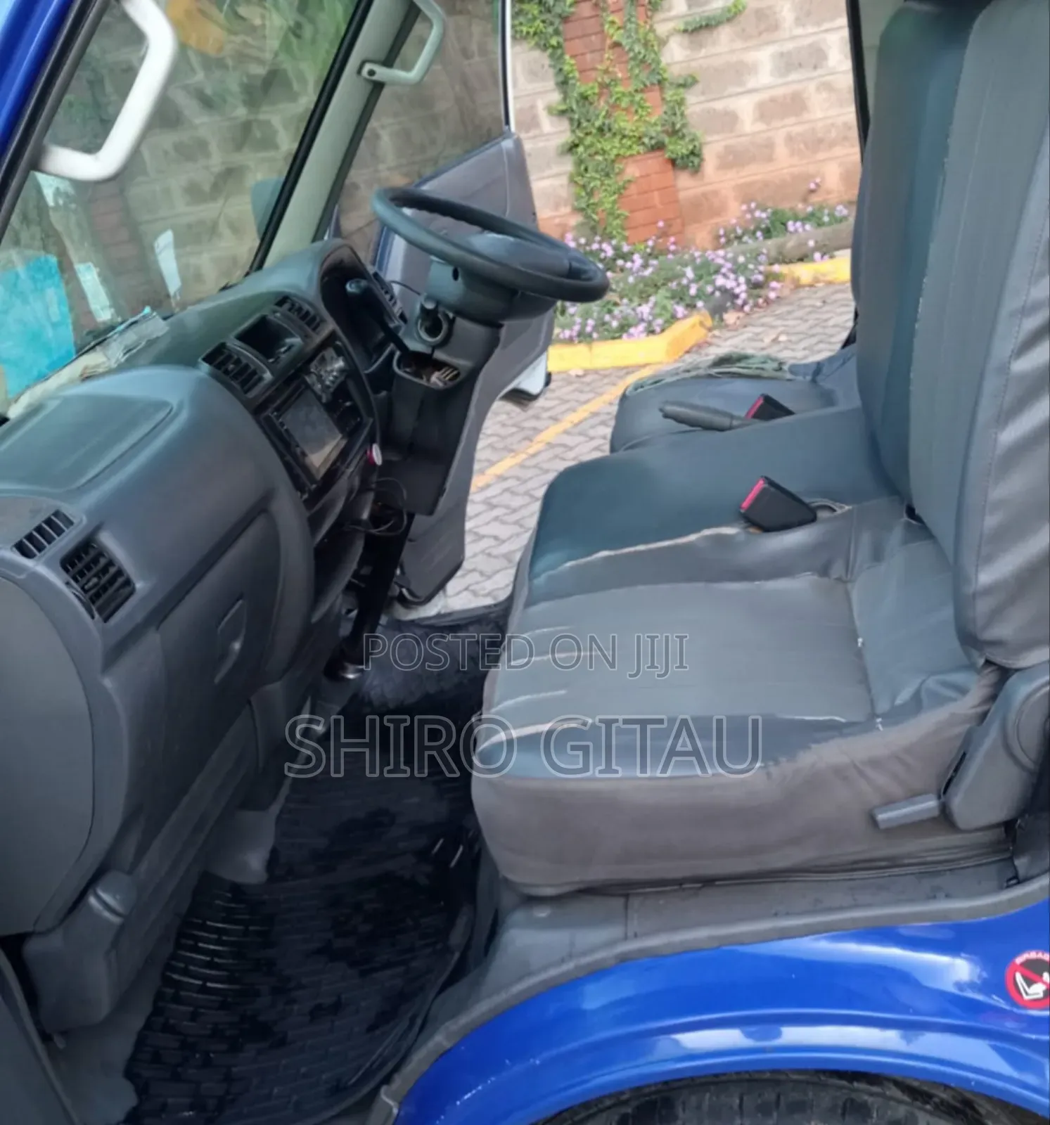 Mazda Bongo 2013 Blue