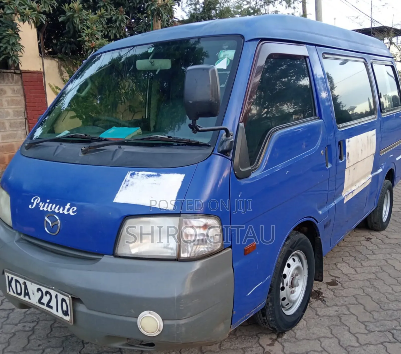 Mazda Bongo 2013 Blue