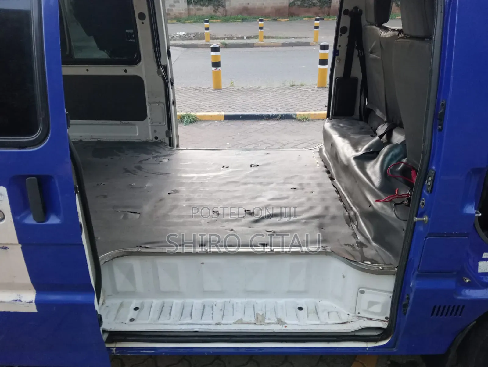 Mazda Bongo 2013 Blue