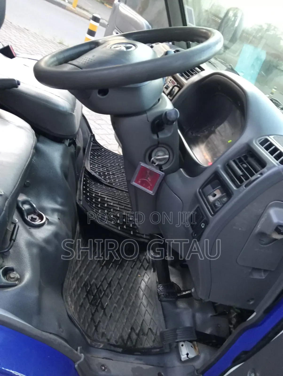 Mazda Bongo 2013 Blue
