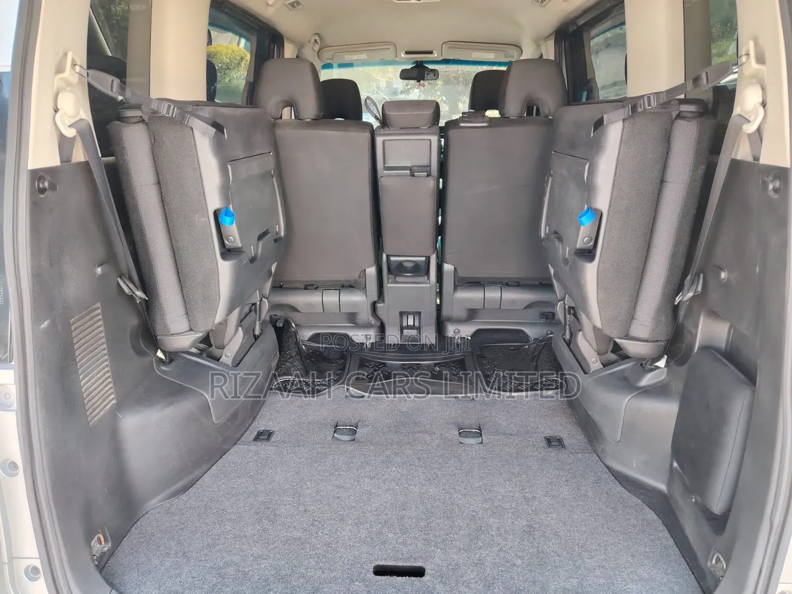 Nissan Serena 2016 Silver