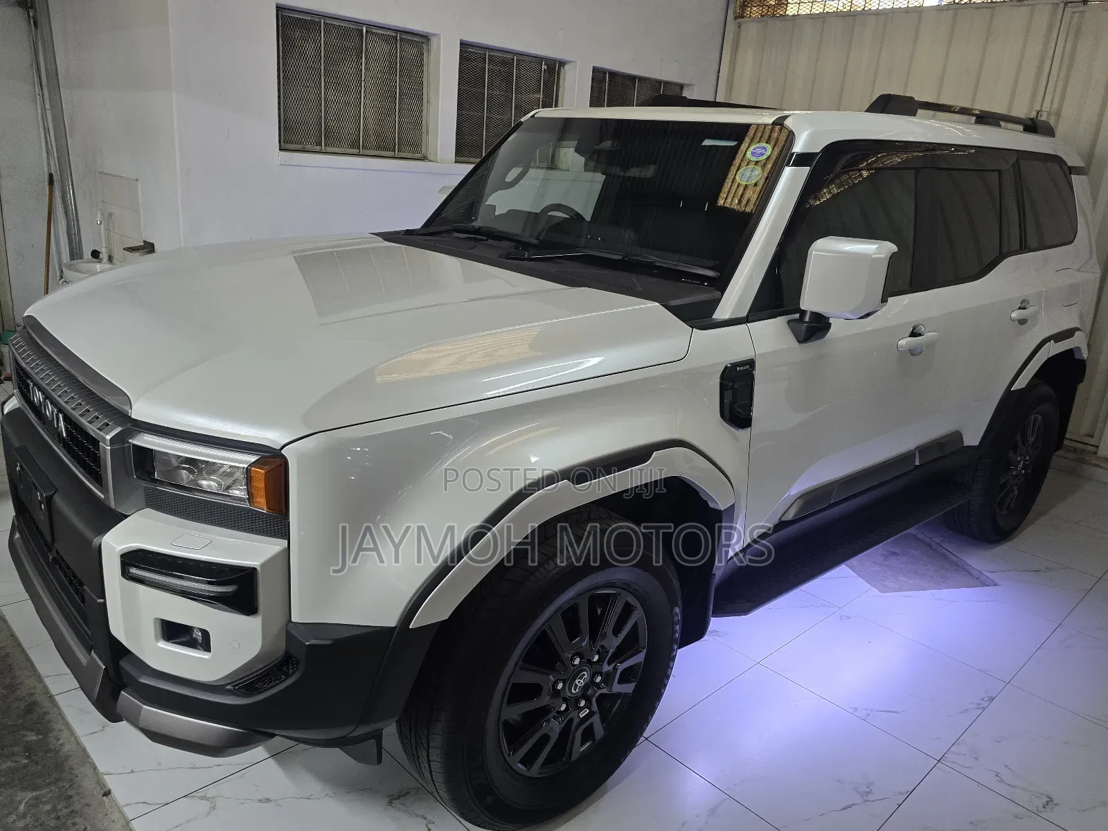 Toyota Land Cruiser Prado 2024 Pearl
