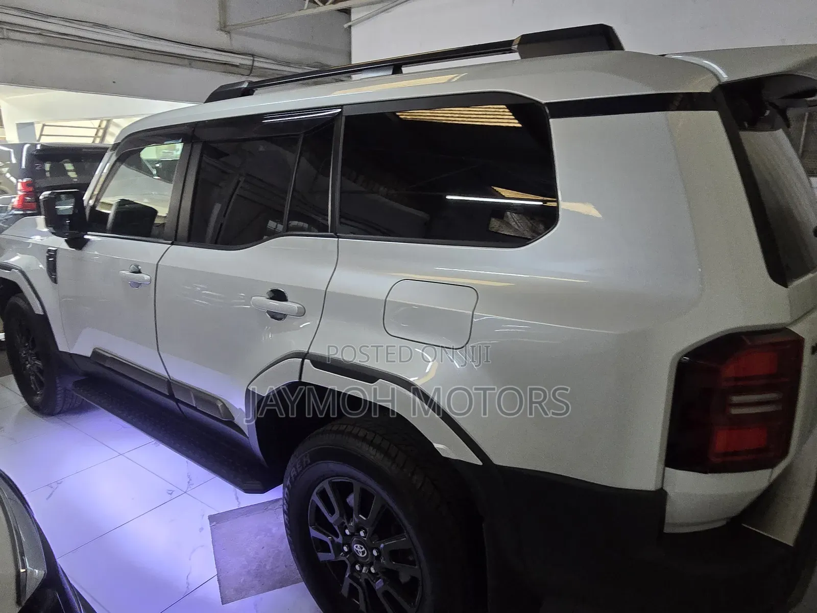 Toyota Land Cruiser Prado 2024 Pearl