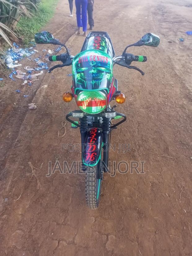 New Bajaj Boxer 150 UG 2023 Red - main view