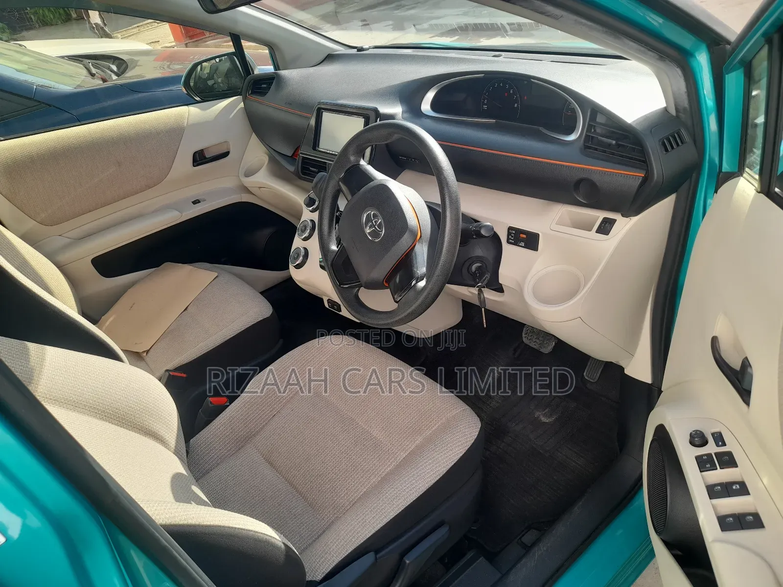 Toyota Sienta 2018 Green