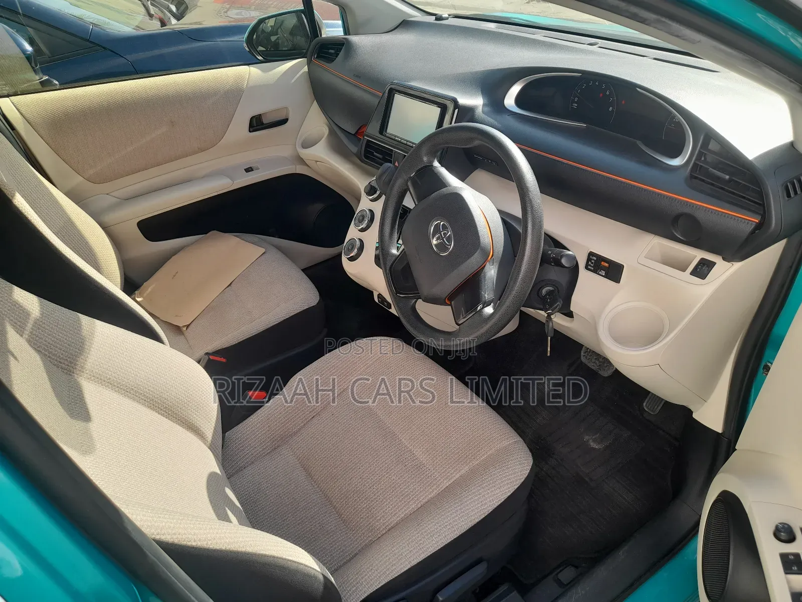 Toyota Sienta 2018 Green