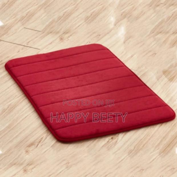 Super Absorbent Memory Foam Bath Mat - thumbnail 3