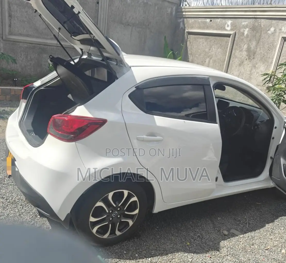 Mazda Demio 2016 White