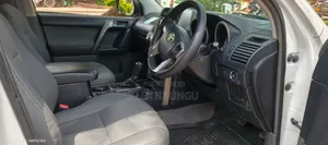 Toyota Land Cruiser Prado 2010 White