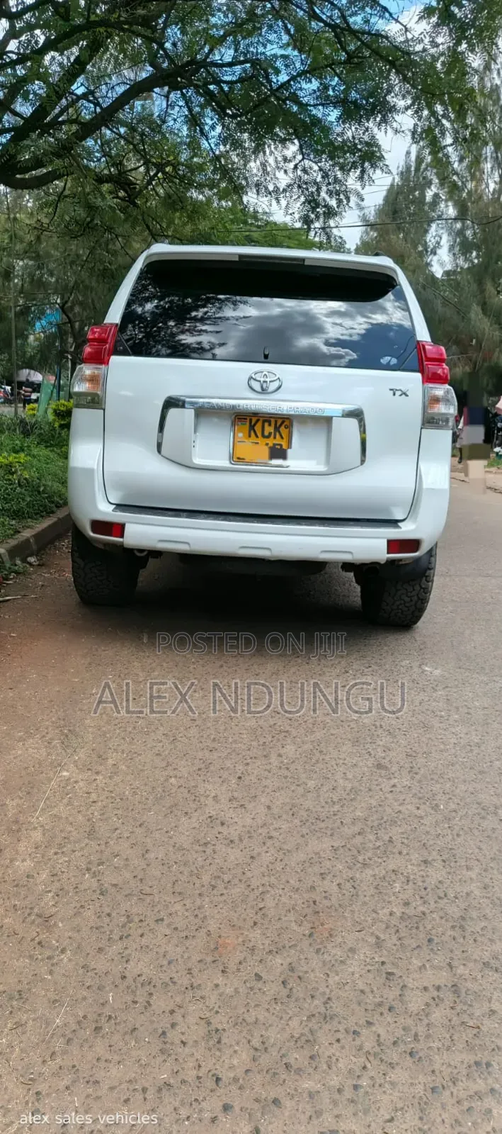 Toyota Land Cruiser Prado 2010 White