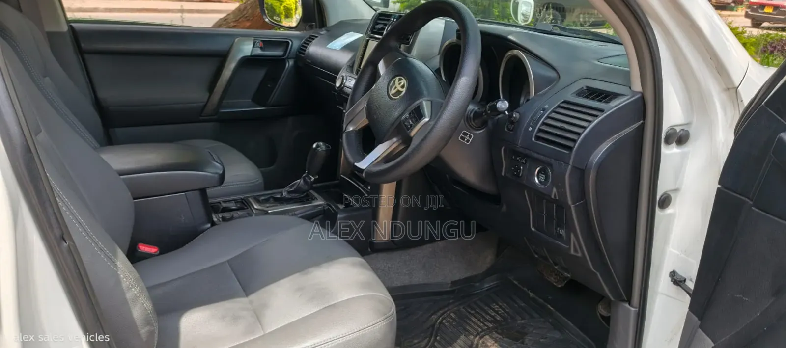 Toyota Land Cruiser Prado 2010 White
