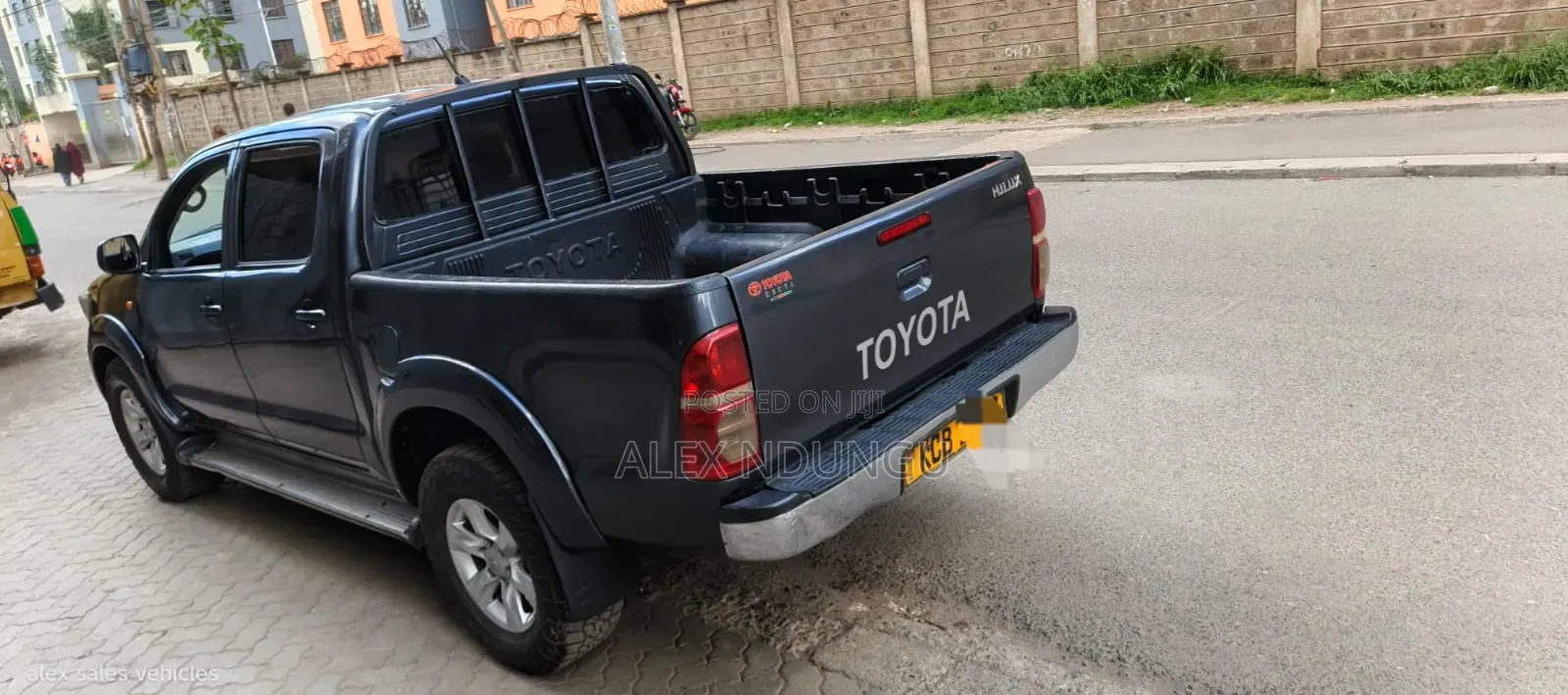 Toyota Hilux 2014 Black