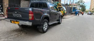 Toyota Hilux 2014 Black