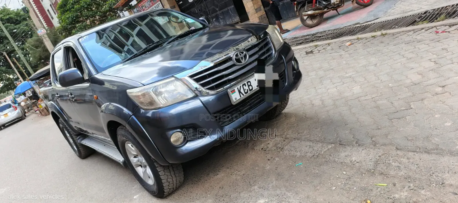 Toyota Hilux 2014 Black